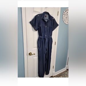 Helium of London woman’s denim one piece jumpsuit W/cargo pockets size large